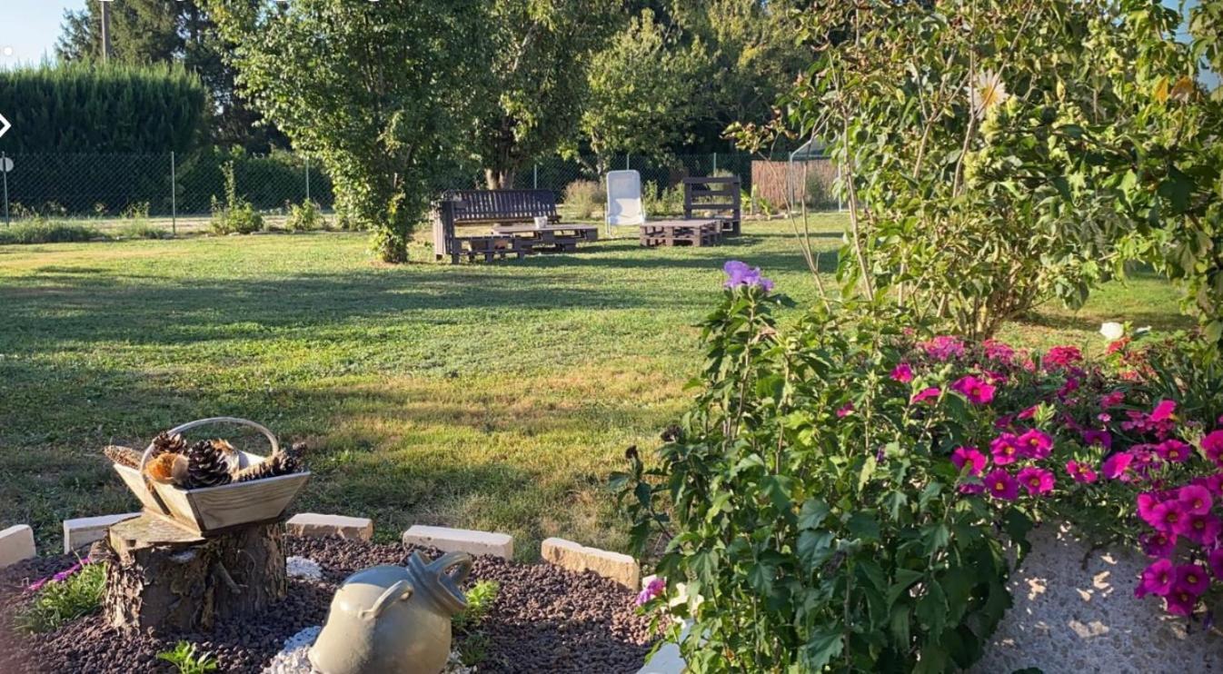 Nat&Lys Bed and Breakfast Saint-Maurice-en-Riviere Εξωτερικό φωτογραφία